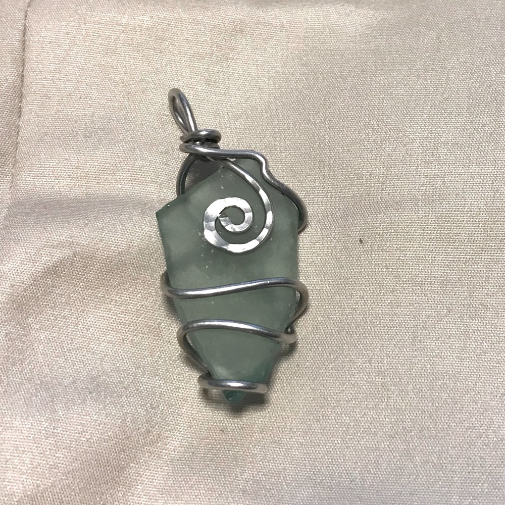 Mint Green Seaglass Pendant